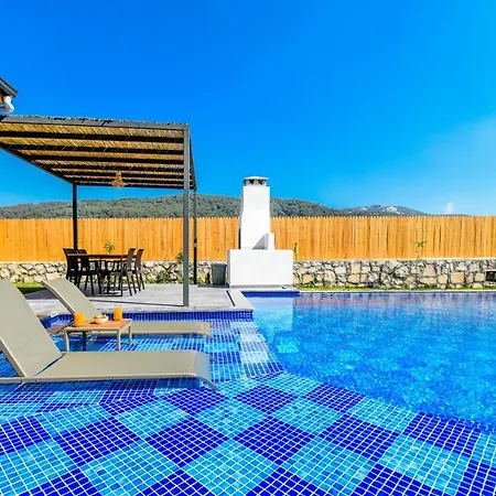 Sade 1 Secluded Large Pool Sidek